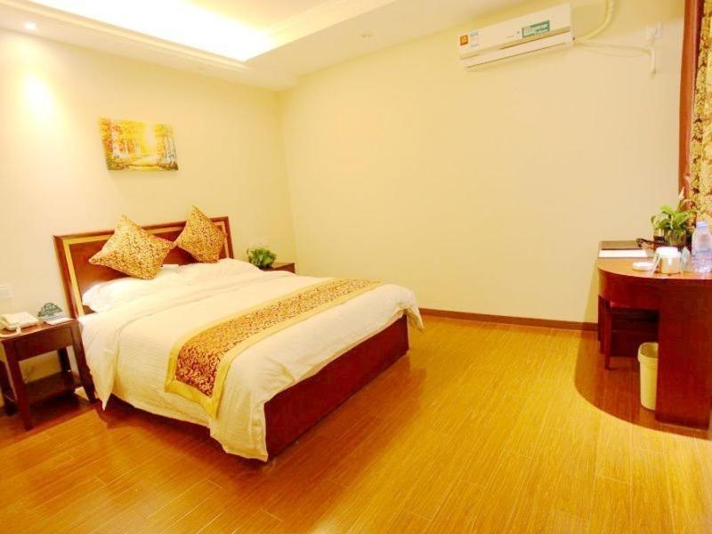 Greentree Inn Shanghai Hongqiao Metro Station Express Hotel Exterior foto